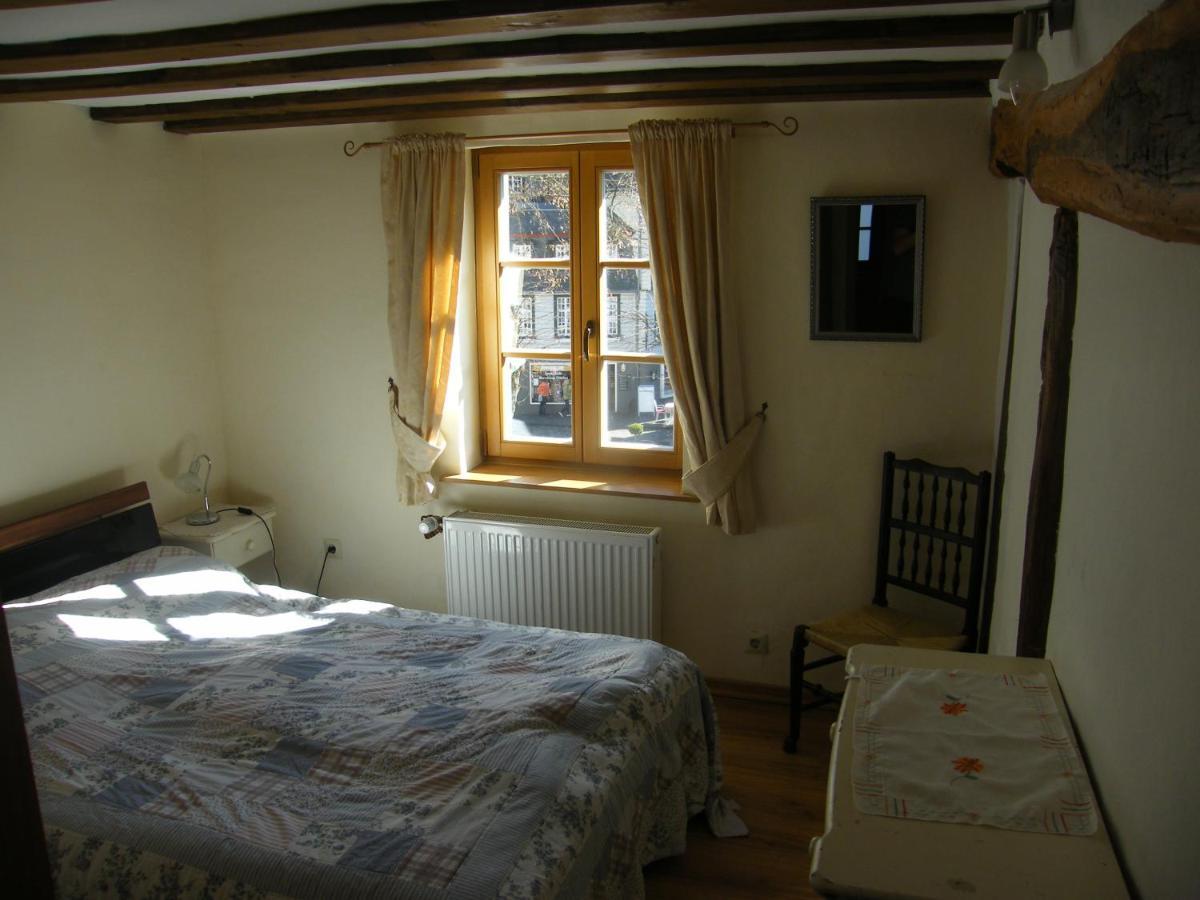 Historisches Haus Im Herzen Von Monschau Exteriör bild