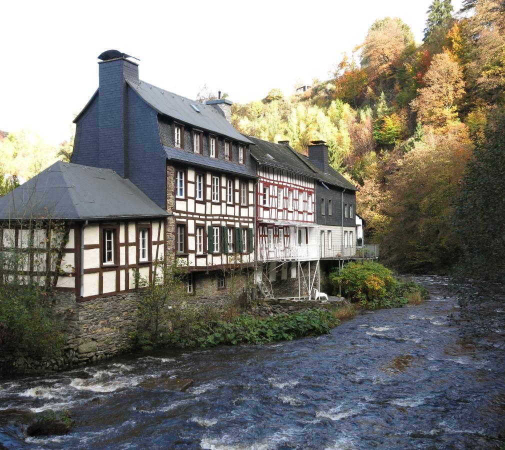 Historisches Haus Im Herzen Von Monschau Exteriör bild