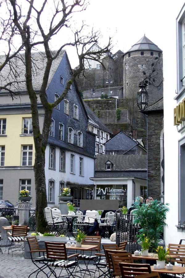 Historisches Haus Im Herzen Von Monschau Exteriör bild