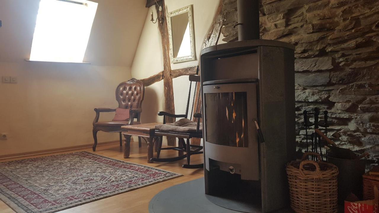 Historisches Haus Im Herzen Von Monschau Exteriör bild