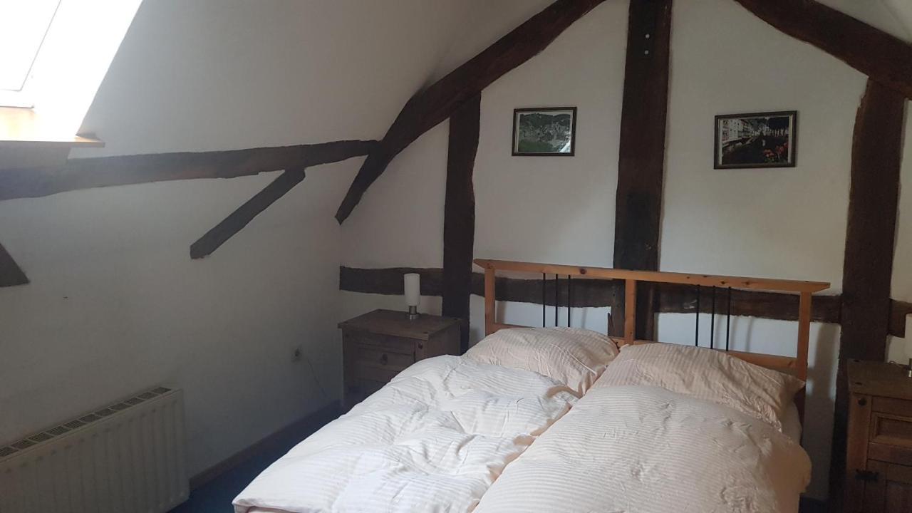 Historisches Haus Im Herzen Von Monschau Exteriör bild