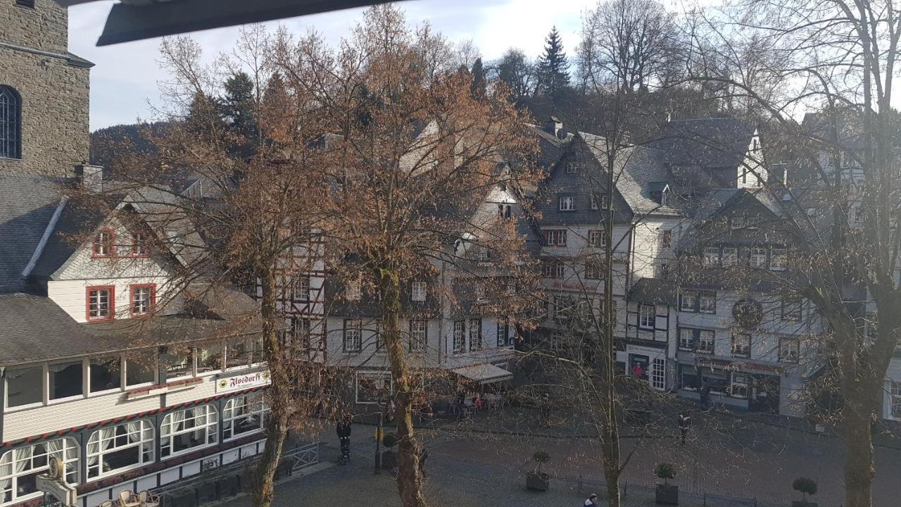 Historisches Haus Im Herzen Von Monschau Exteriör bild