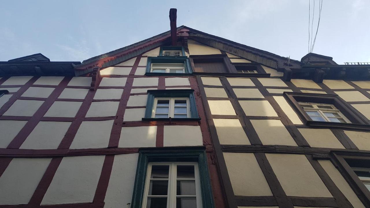 Historisches Haus Im Herzen Von Monschau Exteriör bild